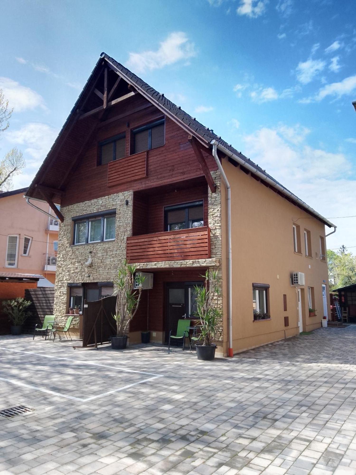New Beachapartman Шіофок Екстер'єр фото